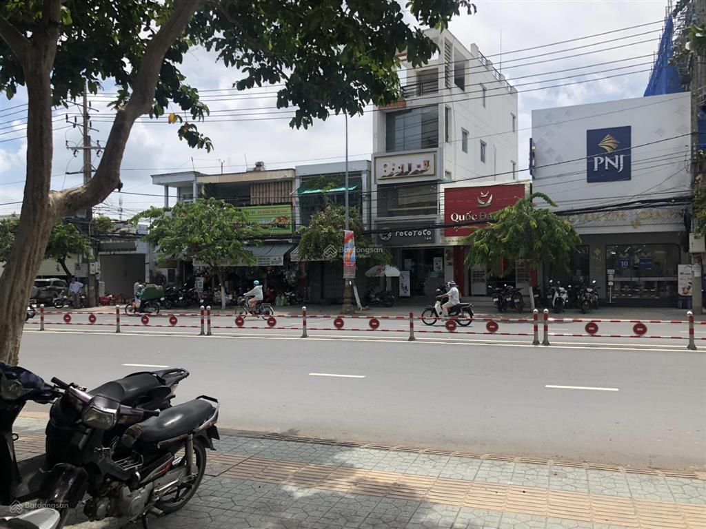 Cho thuê nhà mặt tiền đường đồng khởi trung tâm tp. bến tre, vị trí vàng kinh doanh