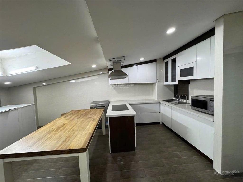 Bán nhà phố thảo nguyên full nội thất vị trí kinh doanh đẹp