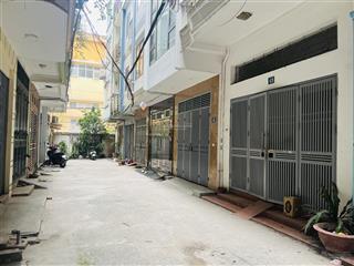 Bán nhà 4 tầng 45m2  1194 đường láng, đống đa  ngõ phân lô, oto vào nhà  giá 11.95 tỷ