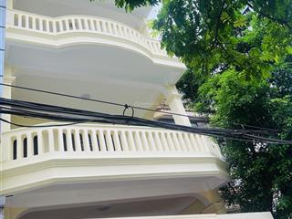 Bán nhà 4 tầng 100m2  hoàng quốc việt, cầu giấy  mặt hồ, ngõ oto , kinh doanh  giá 31 tỷ
