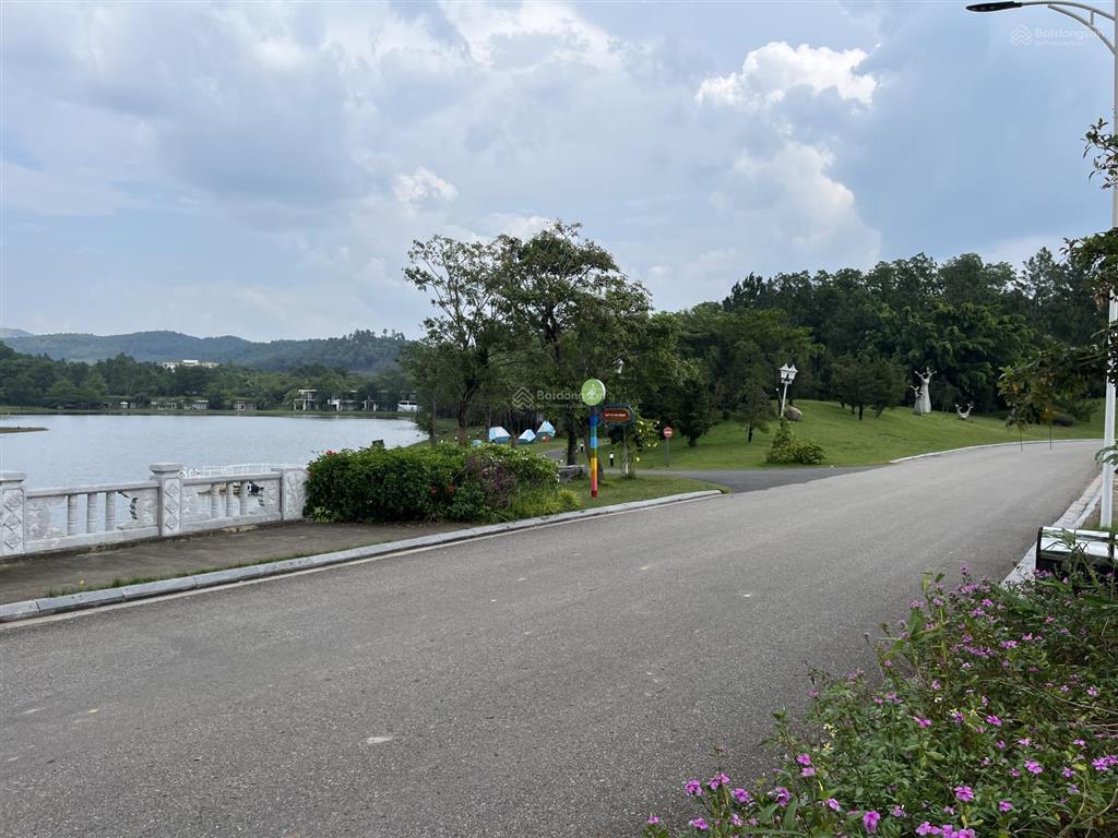 Cần chuyển nhượng lô đất góc mặt hồ thiên yến flamingo đại lải