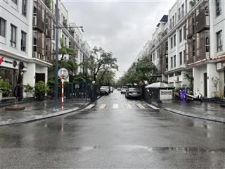 Bán căn shophouse 170m2 góc tại khu đô thị the manor nguyễn xiển