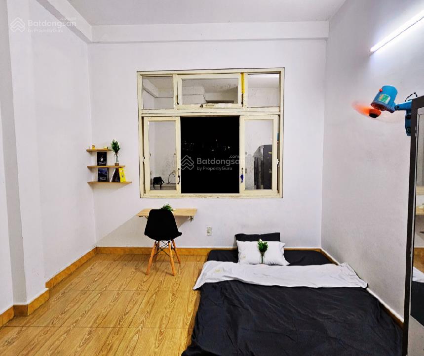 Phòng cho thuê ngay cầu nguyễn văn cừ, đầu tháng 10 trống