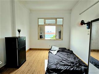 Phòng cho thuê ngay cầu nguyễn văn cừ, đầu tháng 10 trống