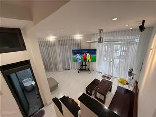 Nhà phố góc 2 mặt tiền, dt 91.7m2 * 3 tầng, cách biển 1km, gần chợ xóm mới, kinh doanh tốt