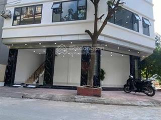 Bán căn góc vị trí siêu vip sẵn nhà 3 tầng đẹp full nội thất có ô chờ thang máy dương nội, hà nội