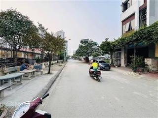 Cần bán 50m2 đất dịch vụ khu c yên nghĩa, vị trí đẹp nhìn nhà văn hoá, sổ đỏ pháp lý, giá đầu tư