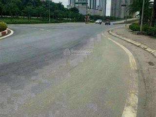 Bán lô đất dv phú vinh, vị trí giáp đô thị splendora, dt 45m2, mặt tiền 4.4m, đối diện công viên