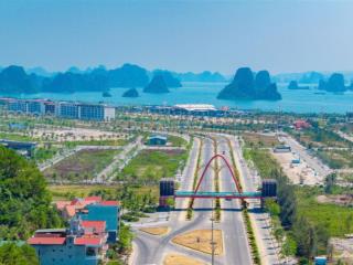 Chính chủ cần bán liền kề 11 sát trung tâm thương mại 0981 060 ***