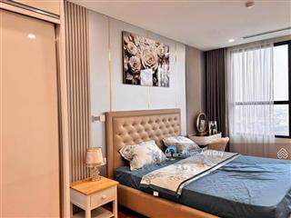 Cần bán nhanh căn hộ 173 xuân thuỷ 100m2, 3pn, đầy đủ nội thất, giá 7 tỷ