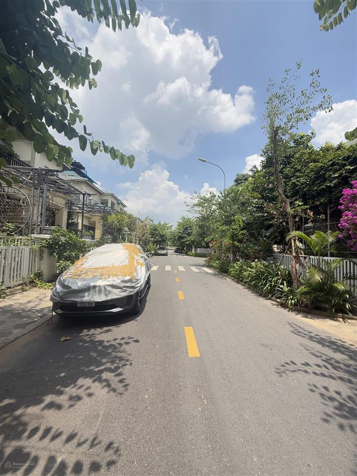 Bán biệt thự đơn lập 200m2 senturia vườn lài an phú đông