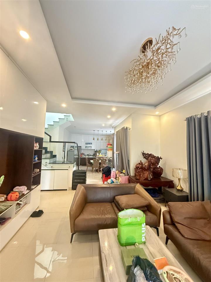 Bán biệt thự senturia 352m có hồ bơi riêng vườn lài an phú đông