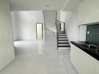 Cần cho thuê căn hộ duplex pegasuite 2 q8 dt 84m2