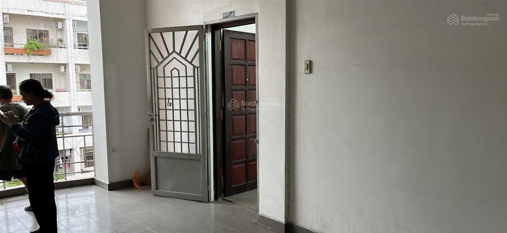 Bán gấp chung cư him lam đồng diều, p4, q8 thang bộ lầu 4