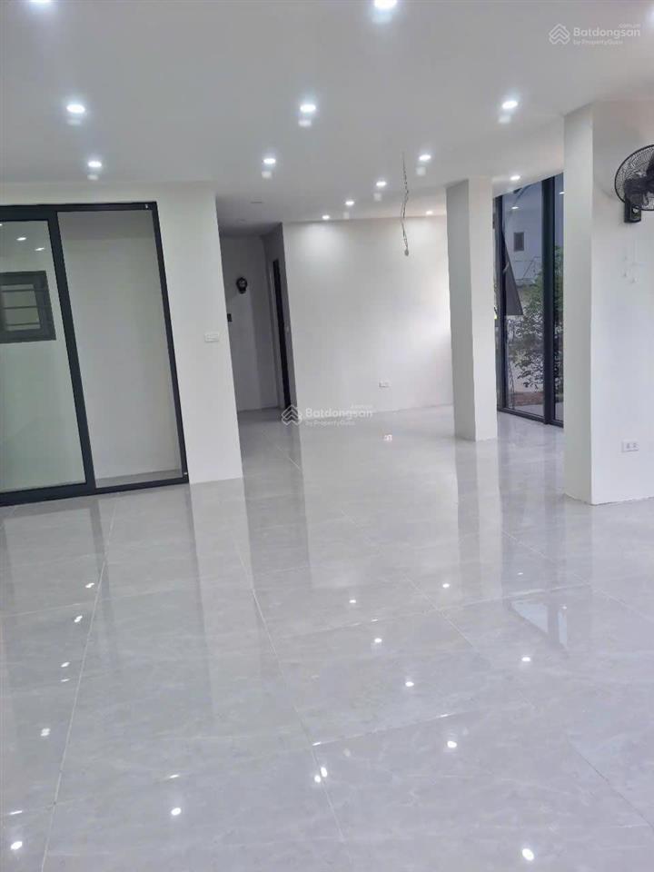 Cho thuê biệt thự 3 tầng dương nội, hoàn thiện mới, full điều hoà, giá 27 triệu/ tháng
