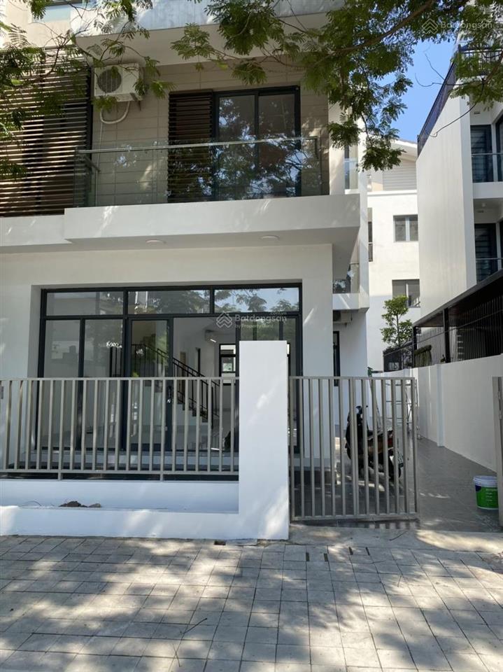 Cho thuê biệt thự 3 tầng dương nội, hoàn thiện mới, full điều hoà, giá 27 triệu/ tháng
