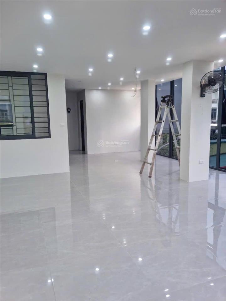 Cho thuê biệt thự 3 tầng dương nội, hoàn thiện mới, full điều hoà, giá 27 triệu/ tháng