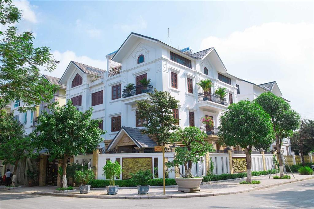 Rẻ  đẹp cho thuê biệt thự  liền kề 10tr, dt 100m2 hoàn thiện, vị trí đắc địa, 0976 883 ***
