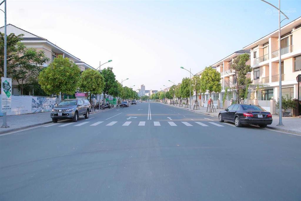 Rẻ  đẹp cho thuê biệt thự  liền kề 10tr, dt 100m2 hoàn thiện, vị trí đắc địa, 0976 883 ***