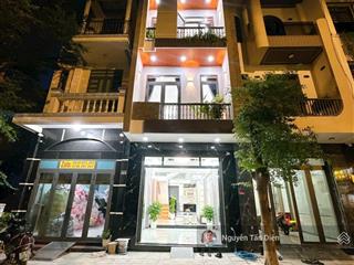 Nhà phố 3 tầng tặng kèm full nội thất xịn xò chỉ 4tỏi 8 thương lượng
