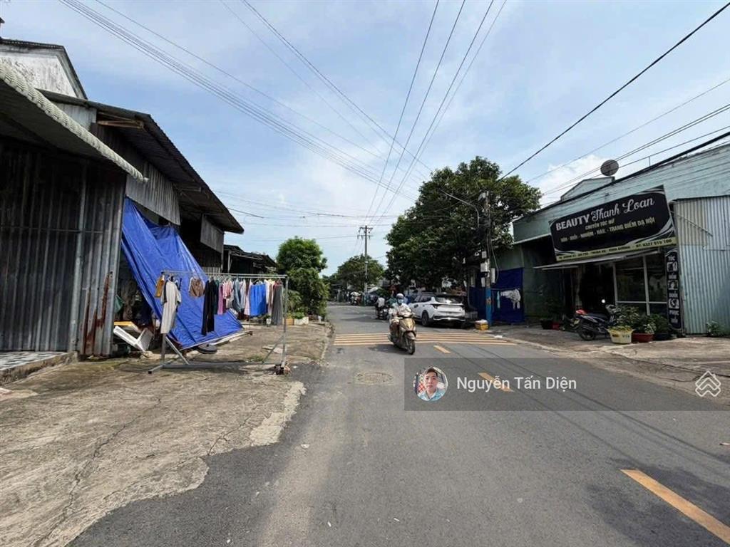Bán cặp trọ ngay chợ thông dụng tân đông hiệp dĩ an 280m2 full thổ cư chỉ 12 tỷ thương lượng