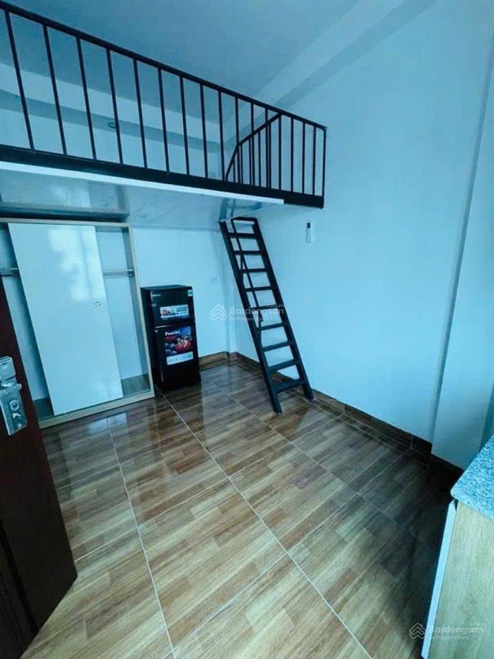 Bán căn nhà dòng tiền 6 tầng, mặt tiền 10m. giá 11.6 tỷ, vị trí khu vực ngã tư vạn phúc