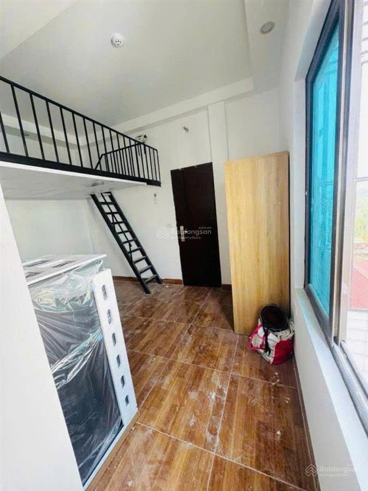 Bán căn nhà dòng tiền 6 tầng, mặt tiền 10m. giá 11.6 tỷ, vị trí khu vực ngã tư vạn phúc