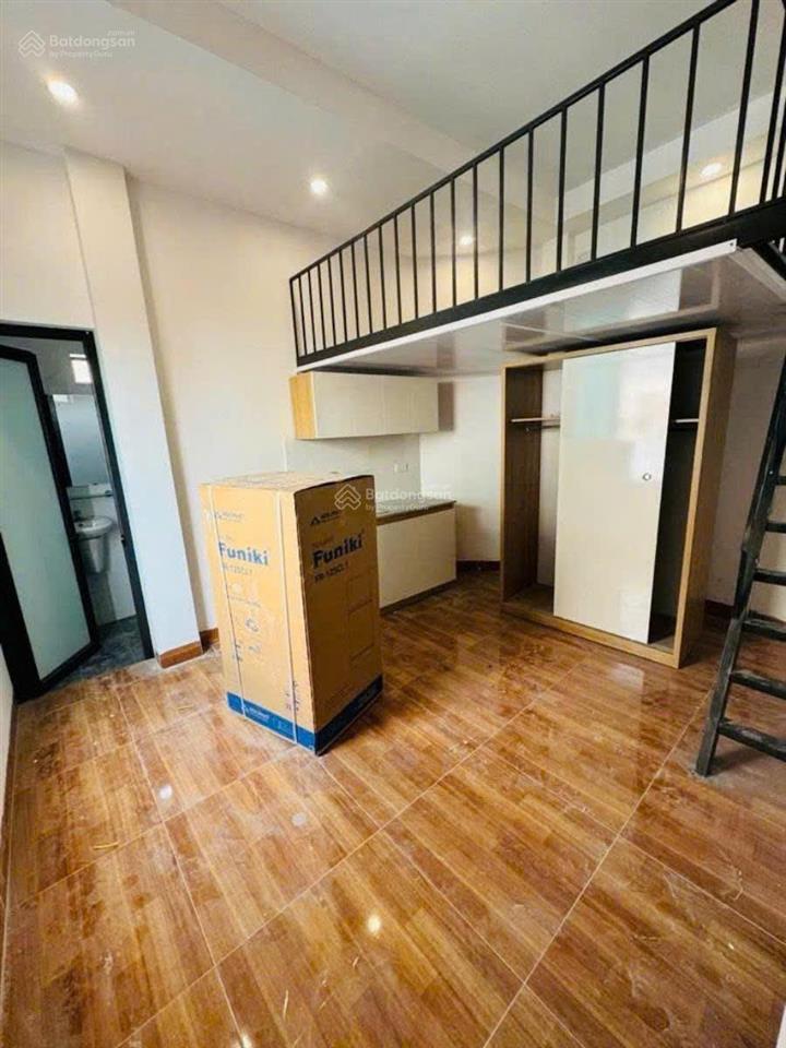 Bán căn nhà dòng tiền 6 tầng, mặt tiền 10m. giá 11.6 tỷ, vị trí khu vực ngã tư vạn phúc