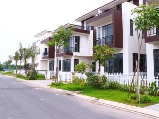 Định cư nước ngoài gia đình cần bán lại căn nhà mới hoàn thiện nội thất cao cấp có thể trả góp