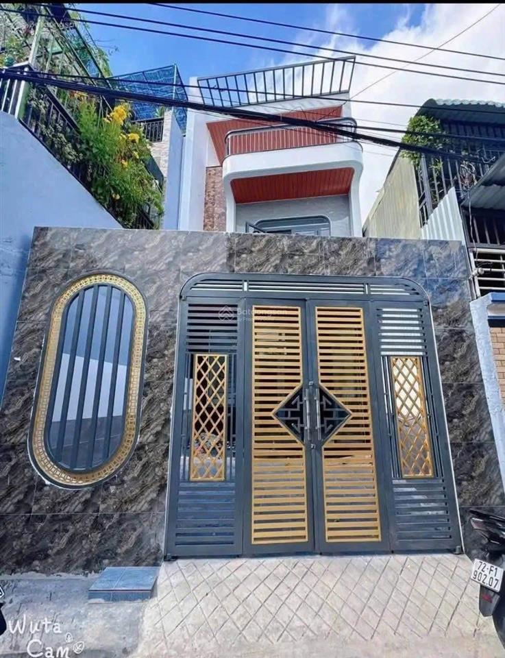 Nhà lầu tuyệt đẹp 92m2, gần chợ bờ hồ, xóm vắng, phường dĩ an