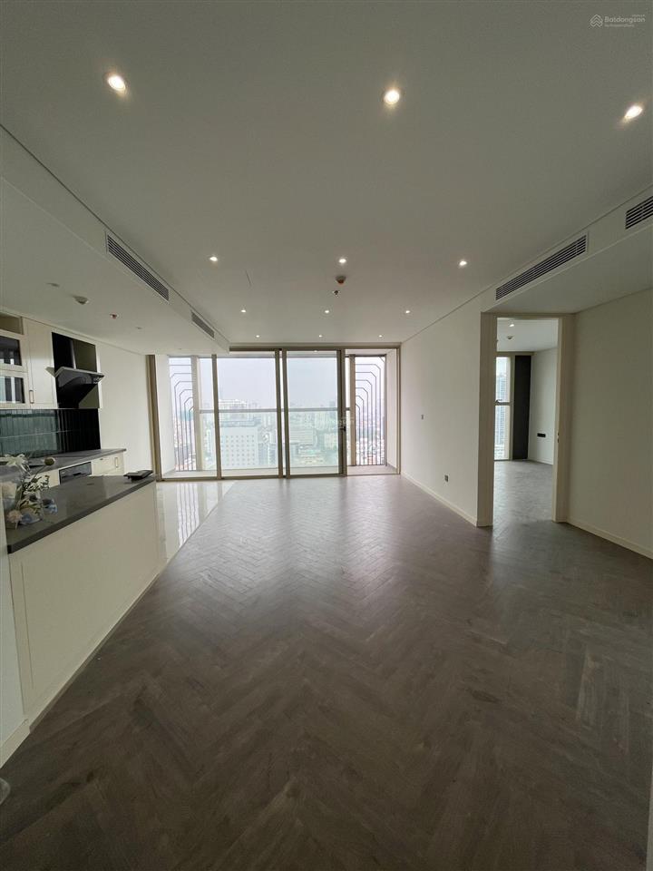 Cho thuê cc epic tower, 32 triệu vnd, 130m2, 4pn, 2wc, nội thất cơ bản, siêu hot