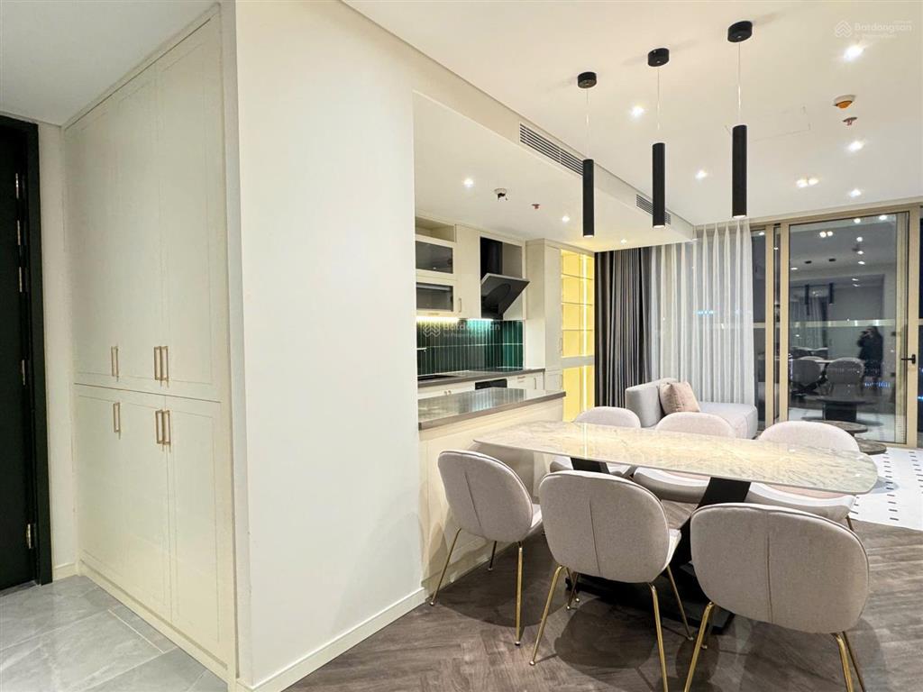 Chủ nhà (gửi riêng) bán căn hộ 23pn tầng trung hướng mát có sẵn sổ đỏ giá tốt vào việc ạ