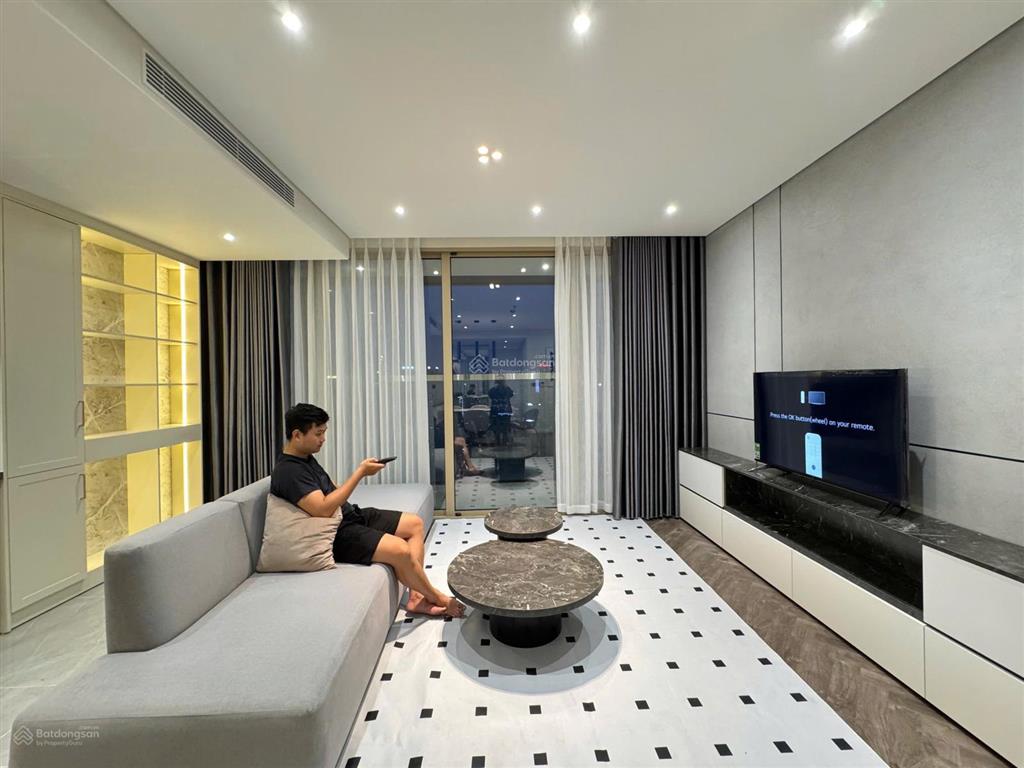 Chủ nhà (gửi riêng) bán căn hộ 23pn tầng trung hướng mát có sẵn sổ đỏ giá tốt vào việc ạ