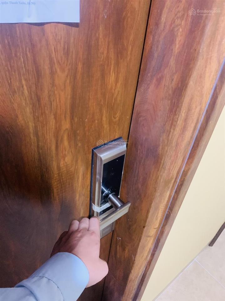 Cô em gửi bán căn hộ hoa hậu to nhất toà pandora triều khúc 143m3( 3 ngủ+1 kho và 3wc) 2 ban công