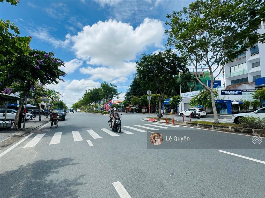 Rẻ và duy nhất! 2 mặt tiền kd  hầm  7 tầng, dt 11x25m  275m2  trần não  quận 2 giá 99tỷ