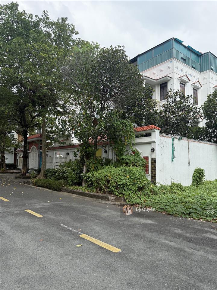 90 tỷ  kẹt bank bán nhanh giá rẻ căn biệt thự trong khu compound river mark quận 2  20x20 400m2