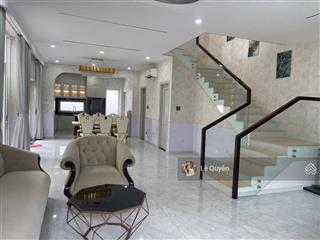 Bán biệt thự sân vườn khu compound an ninhtrần não  quận 2, diện tích 10x20m  3 lầu  giá 39 tỷ