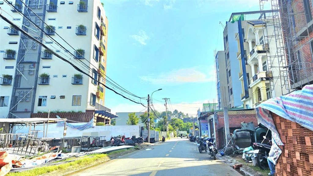 Bán đât xây chdv mặt tiền đường võ văn hát