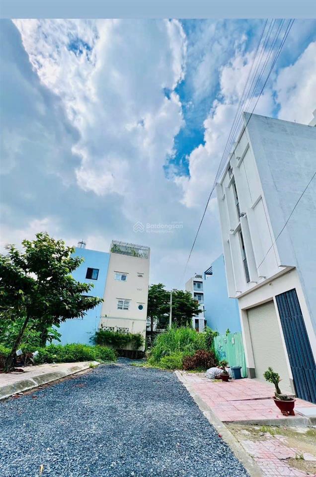 Bán lô đất đẹp hẻm 92 gần chung cư an phú đông, hẻm 10m xe hơi tránh nhau