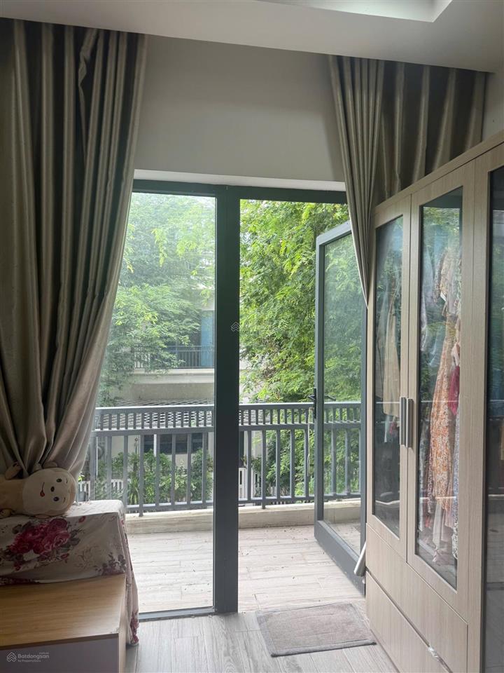 Bán gấp căn góc 2 mặt tiền nhà phố senturia khu dân cư cao cấp