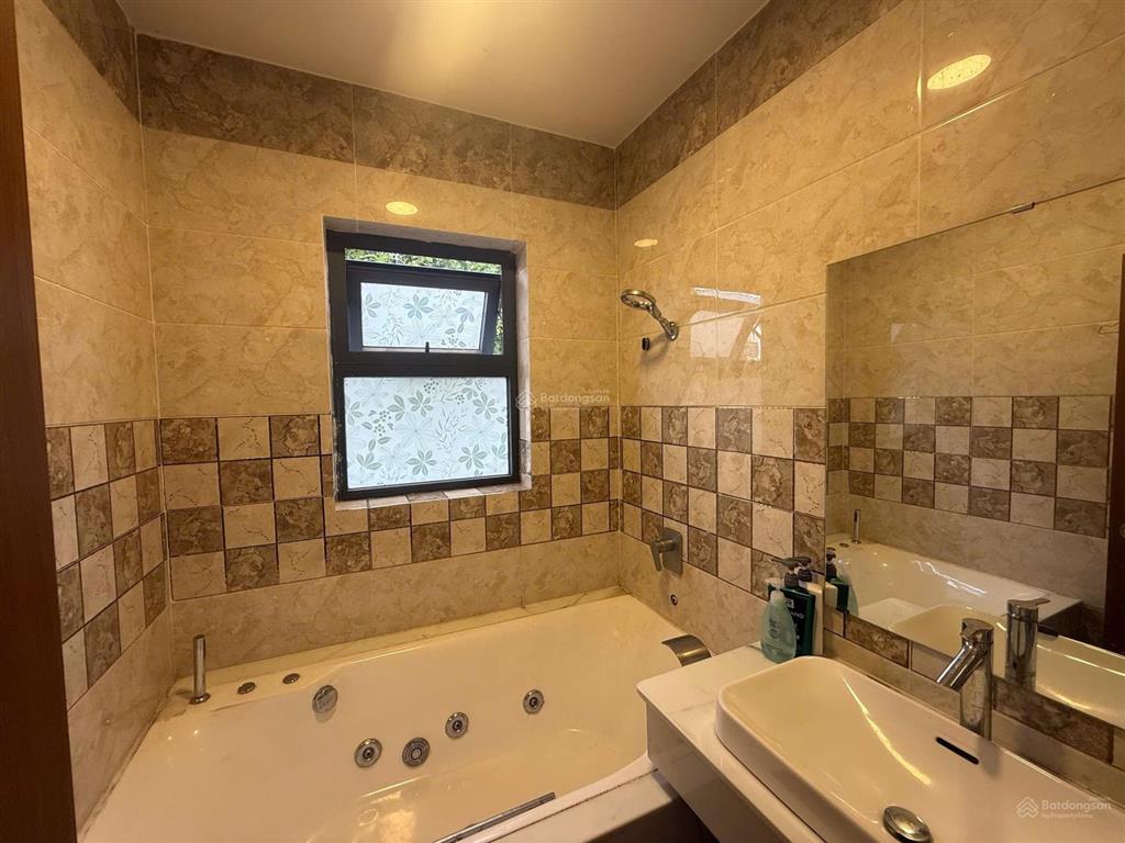 Bán gấp căn góc 2 mặt tiền nhà phố senturia khu dân cư cao cấp