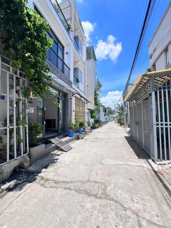 Bán gấp lô đất hẻm 92 vườn lài, khu dân cư  sổ riêng, xây tự do