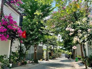 Hàng hiếm đất ven sông sài gòn gần đình hạnh phú cạnh quán cf layla