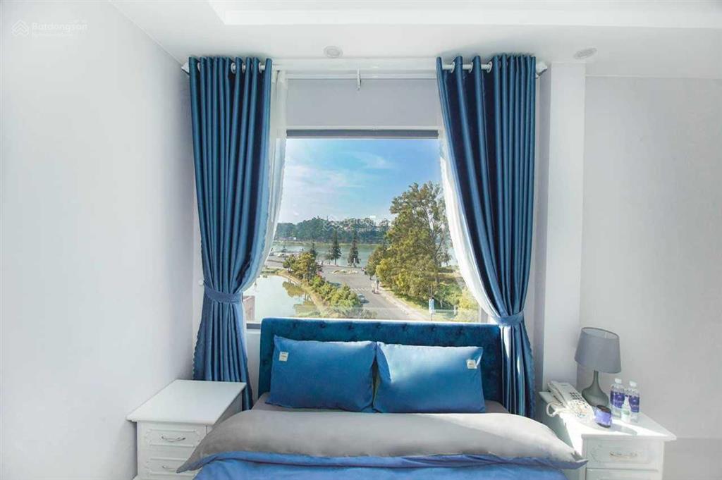 Bán khách sạn 2 mặt tiền bùi thị xuân, view hồ xuân hương và sân golf đồi cù, 13 phòng, 35 tỷ