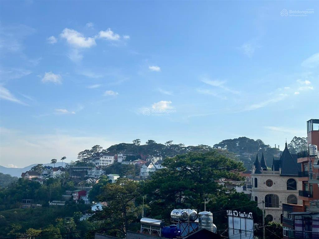 Lô đất view rừng thông dt 300m2 ngang 14,4m cách mặt tiền 50m, hồ xuân hương 1km, 23 tỷ