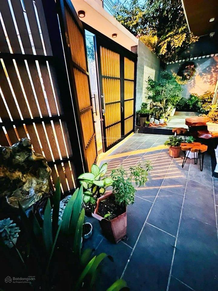 Villa góc 2 mặt tiền hẻm ô tô phạm hồng thái, p10, tp. đà lạt chỉ 10.5 tỷ