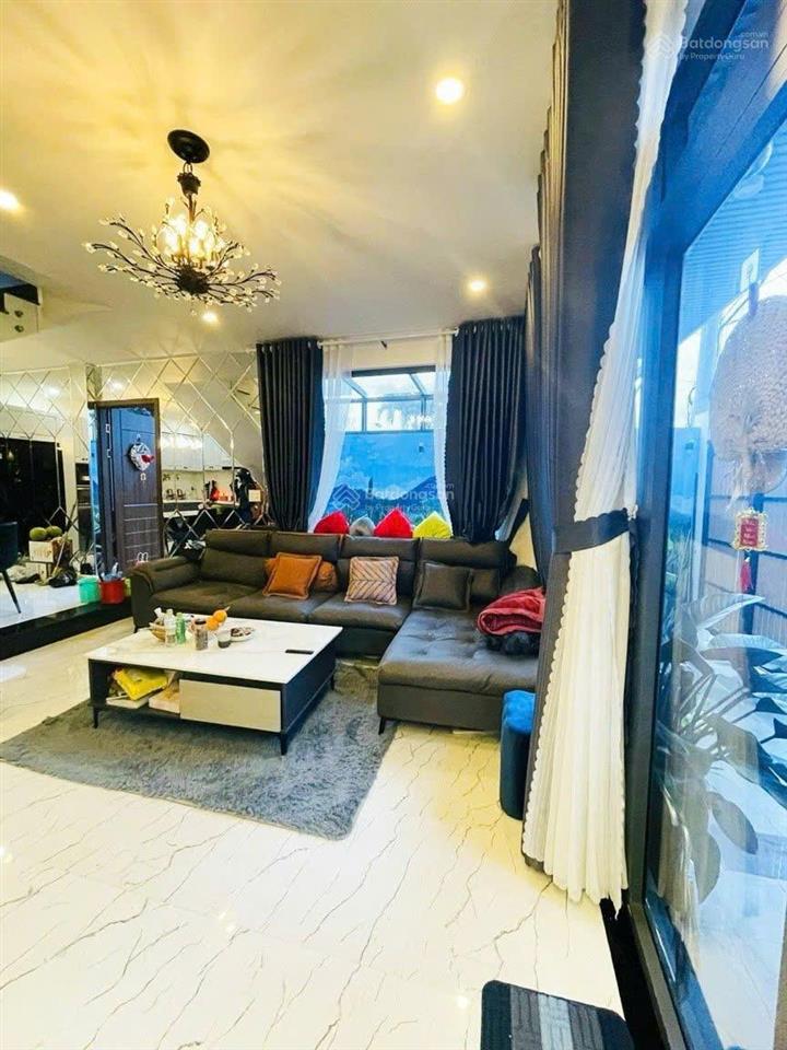 Villa góc 2 mặt tiền hẻm ô tô phạm hồng thái, p10, tp. đà lạt chỉ 10.5 tỷ
