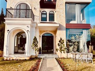 Villa đẹp mới xây 200m2 đường nam hồ, nguồn thu cao, 12.5 tỷ