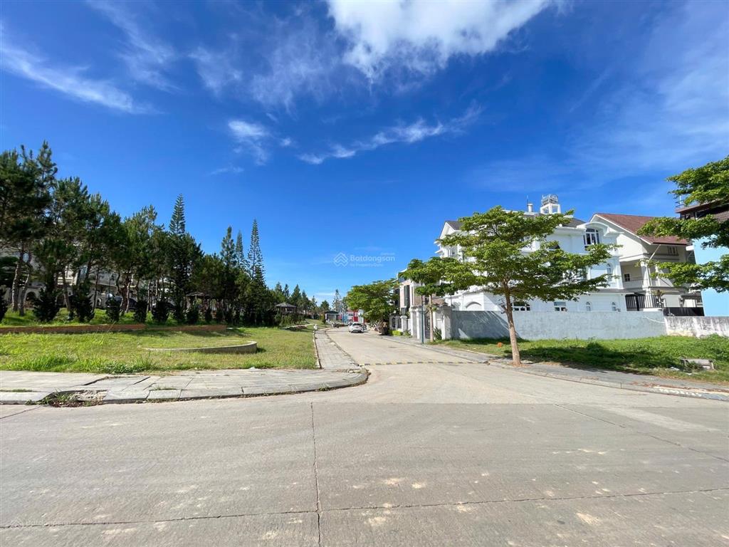 Đất góc 2 mt kqh golf valley 322m2, cách hồ xuân hương 500m ngay siêu dự án haus  50 tỷ