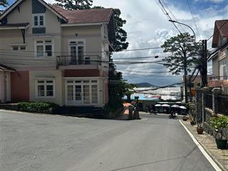Bán villa triệu việt vương 175m2 thực tế 200m2 trệt lầu áp mái 5pn3wc 13,5 tỷ